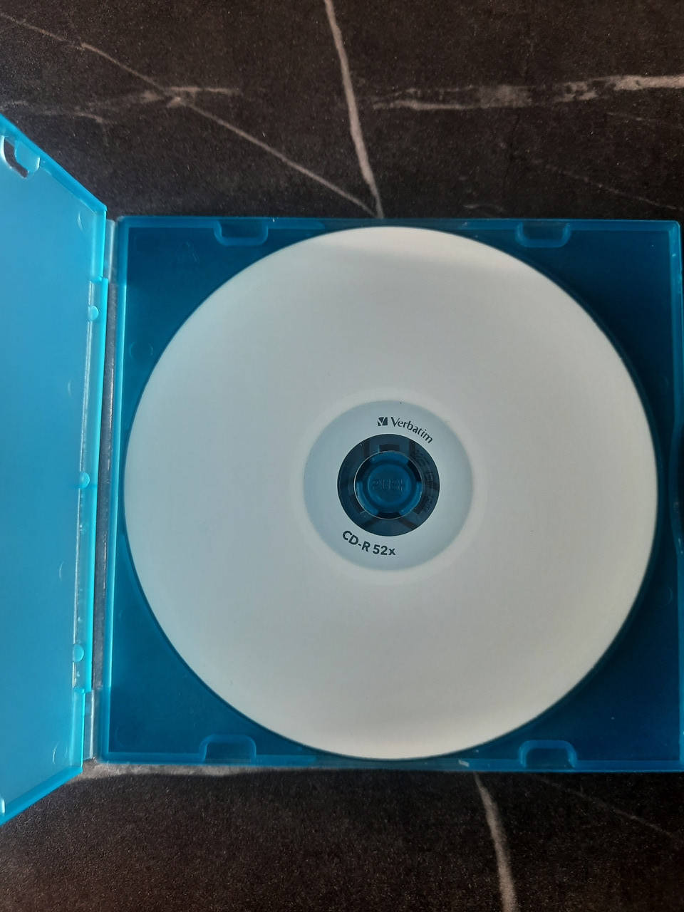 

Диски CD-R Verbatim AZO защитный слой архивные printable 700mb 52x