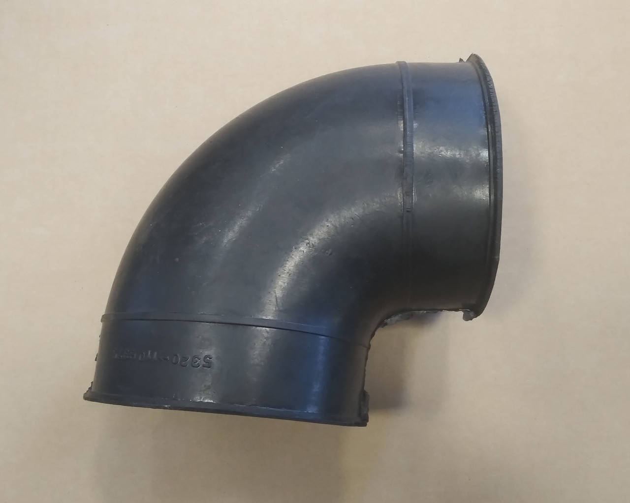 

Шланг фильтра воздушного КАМАЗ угловой 5320-1109375