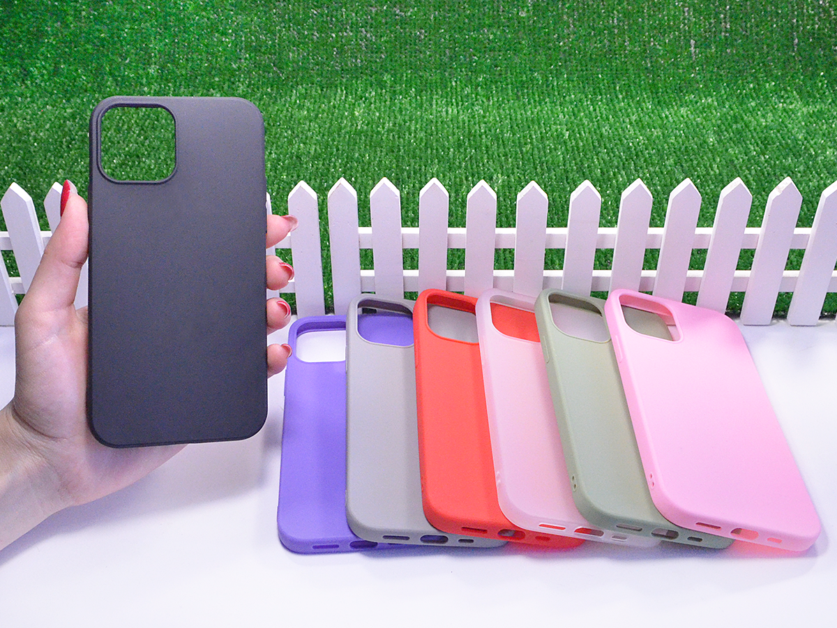 

Силиконовый бампер для Apple iPhone 12