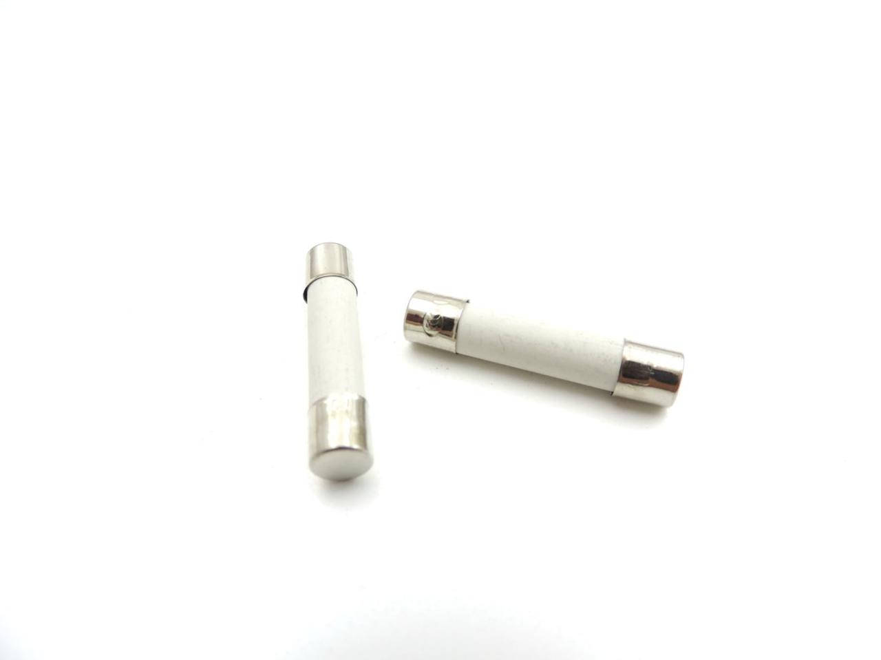 

Предохранитель для микроволновой печи 15А 250V