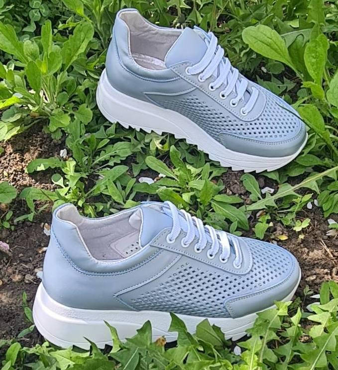 

Кроссовки голубые женские кожаные от производителя модель ДЖ22-503, Голубой