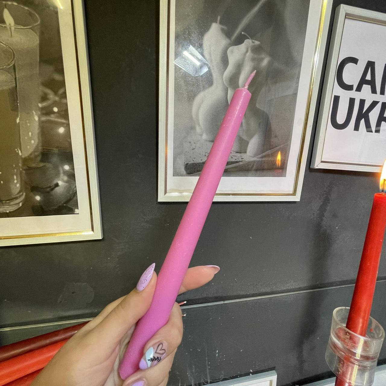 

Свеча столовая, красные оттенки розовая