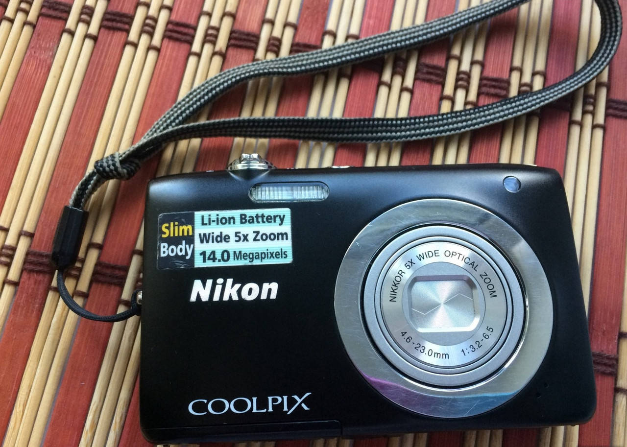

Цифровой фотоаппарат Nikon Coolpix S2600 - 14 Мп - HD - Идеал !