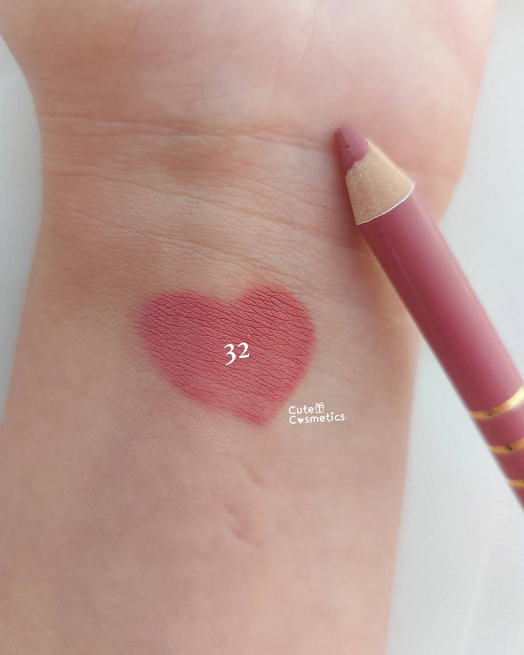 

Карандаш для губ Malva Cosmetics Professional Pencil 32