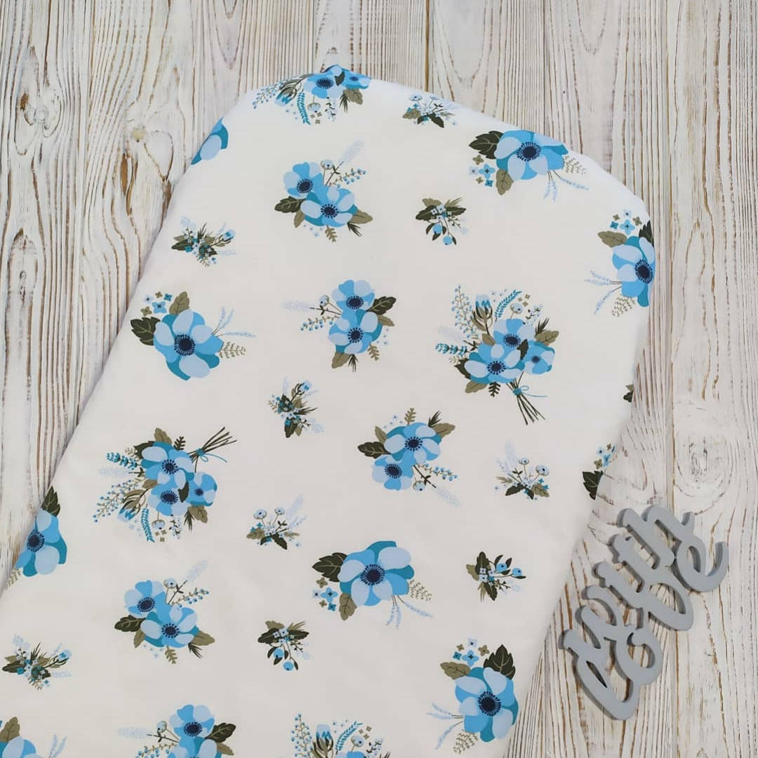 

Простынка на резинке в коляску "голубые анемоны"