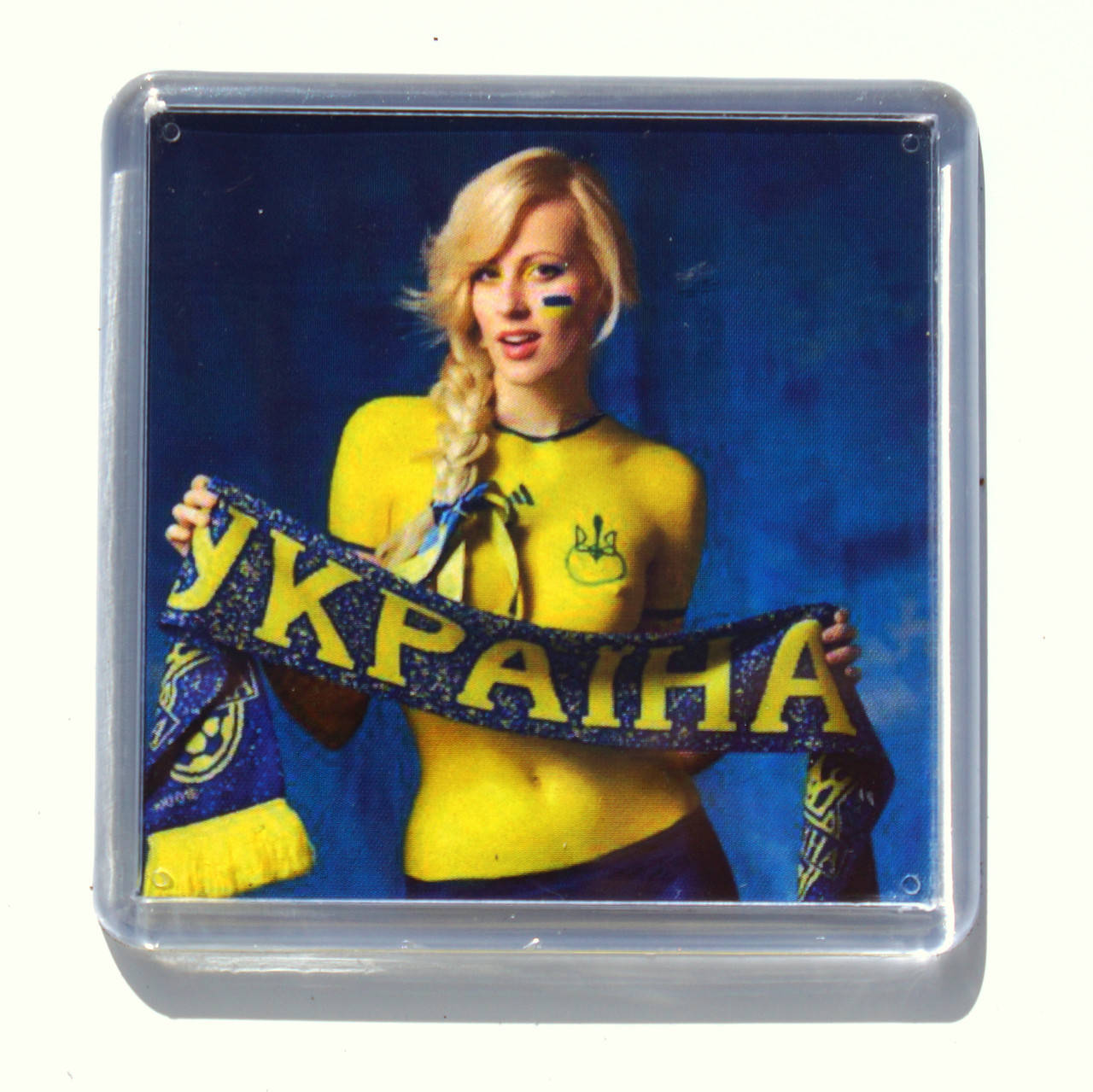 

Магнит "Україночка", купить магниты оптом, купити магніт з символікою.