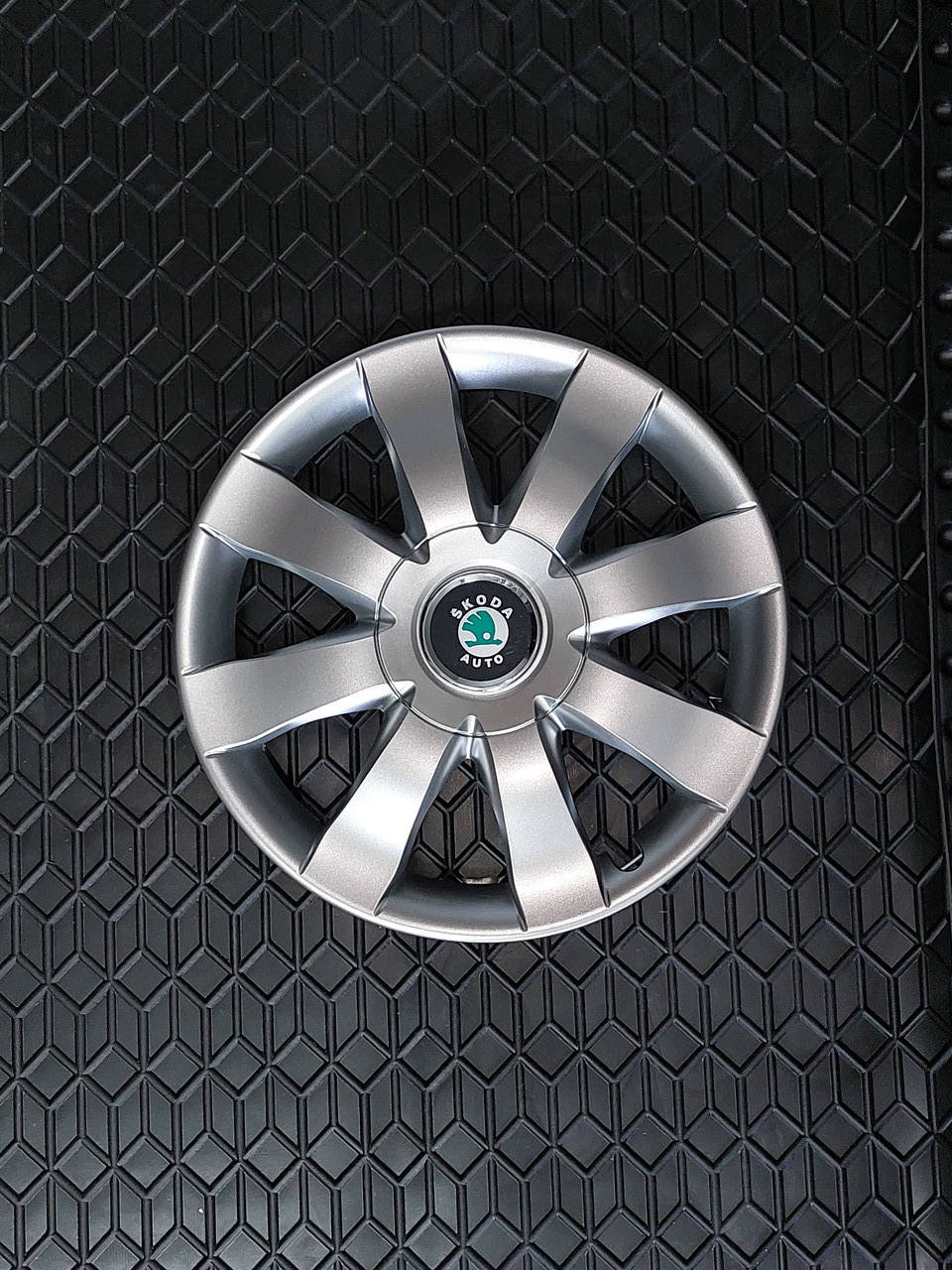 

Колпаки на колеса r15 на Skoda / Шкода SKS 323