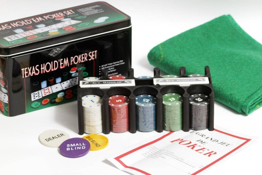 

Покер набір Casino Style Texas Holdem Poker Set