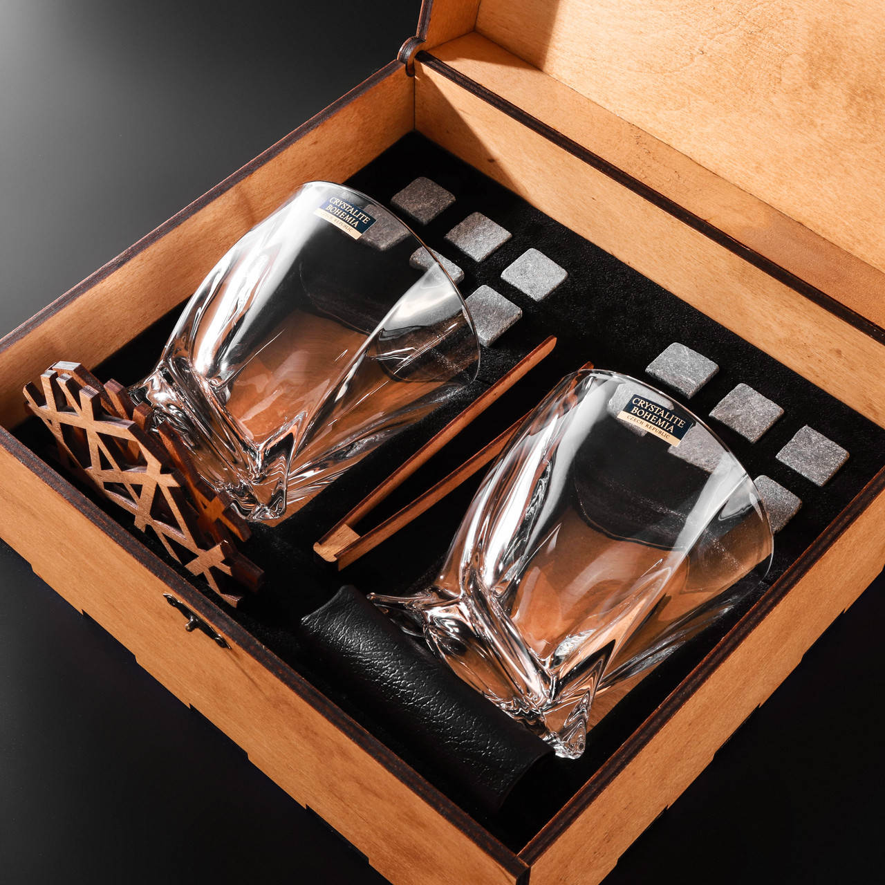 

Камни для виски подарочный деревянный набор с бокалами. Кубики для охлаждения виски Светлая коробка + 2 шт Бокала Bohemia Quadro 340 мл