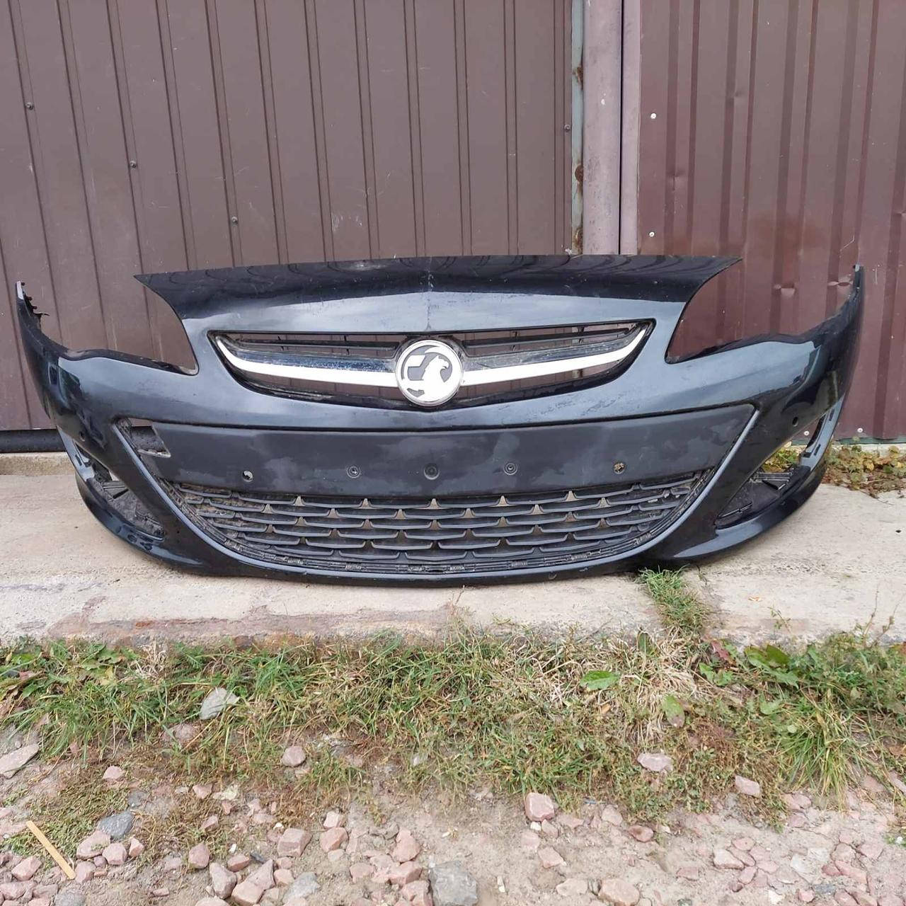 

Бампер передній Opel Astra J 2011- рестайлінг, Черный