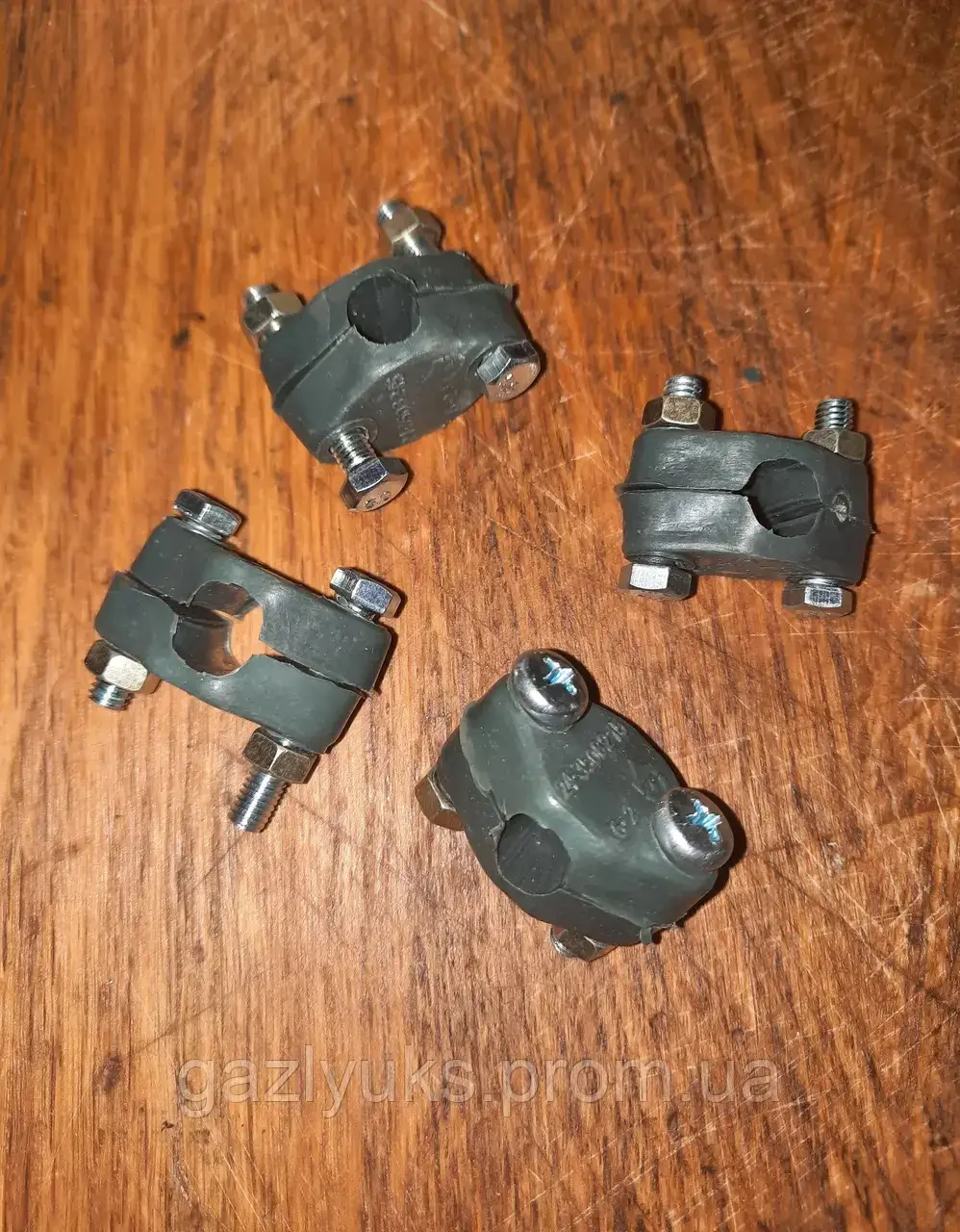 

Направляющая троса привода ручного тормоза 1шт Волга 2410,31029