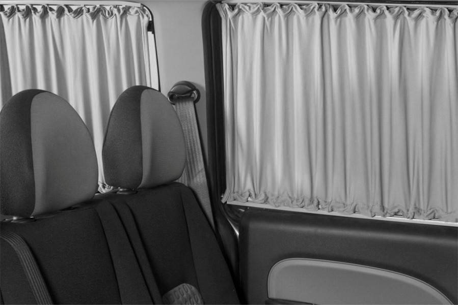 

Шторы VolksWagen Caddy 2004-2010 серые короткая база