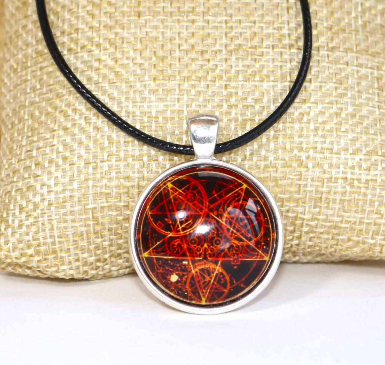 

Кулон огненная пентаграмма