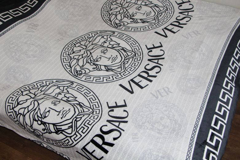 

Велюровое покрывало Евро размера Versace бело-черное