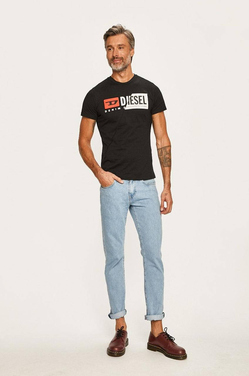 

Футболка мужская Diesel, черный дизель L