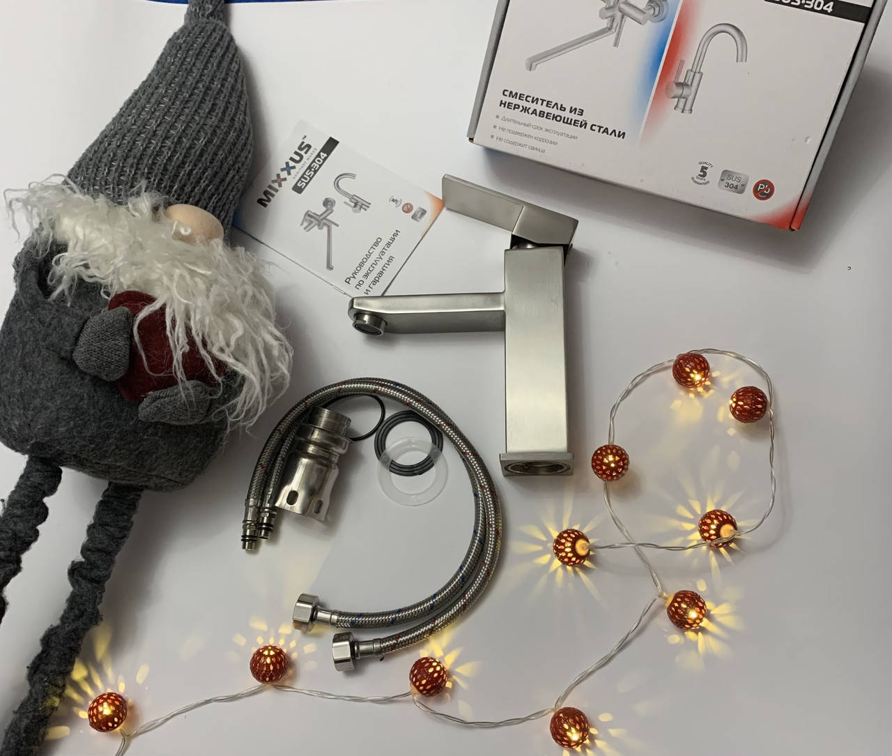 

Смеситель для умывальника из нержавеющей стали Mixxus Kub-001-j