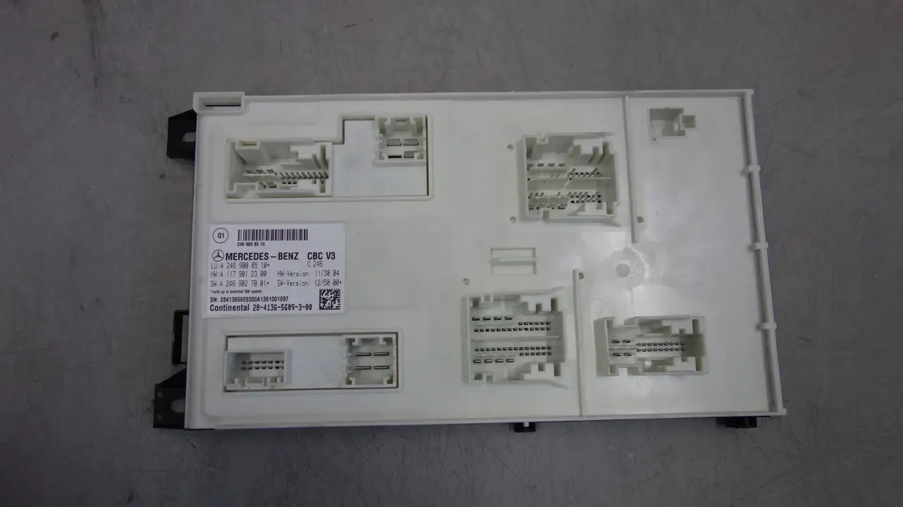 

Блок управления двигателем ЕБУ MERCEES W176 SAM 2469008510 под заказ 2-4 дн