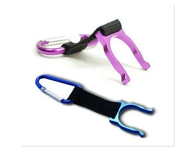 

Фиксатор для бутылки / бутылко-держатель с карабином для крепления к рюкзаку или сумке (ДИАМЕТР: 25 ММ)