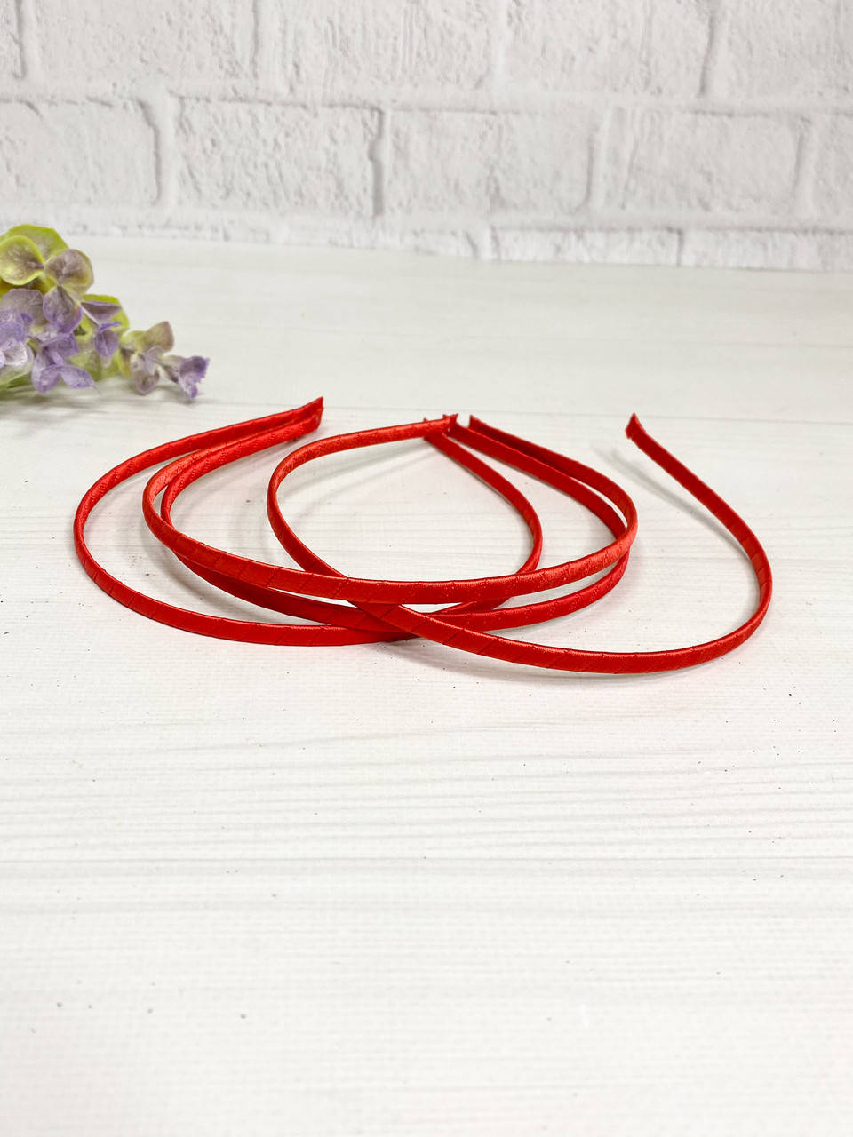 

Обруч металлический с переплетом 5мм красный