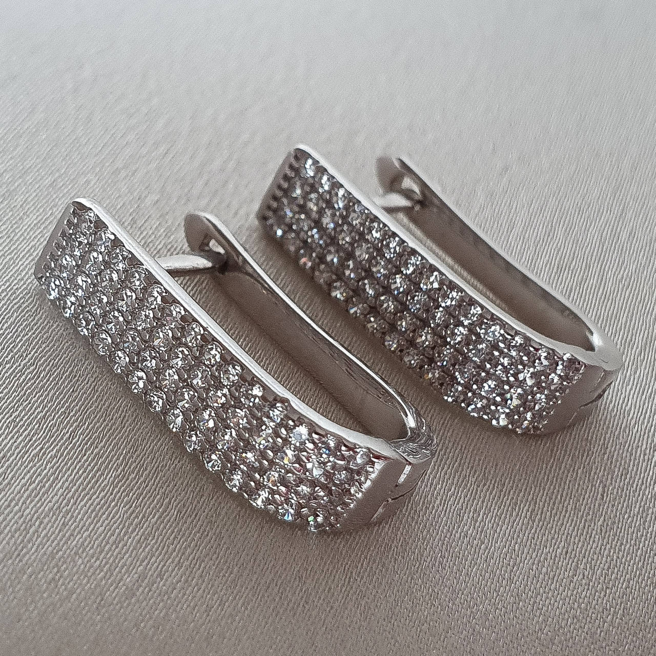 

Серьги серебряные крупные Мерцающая дорожка