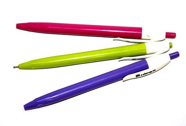 

Ручка масляная Hiper Click-Click HA-130 (0.7 мм) автомат., синяя, ш.к. 8907016020461