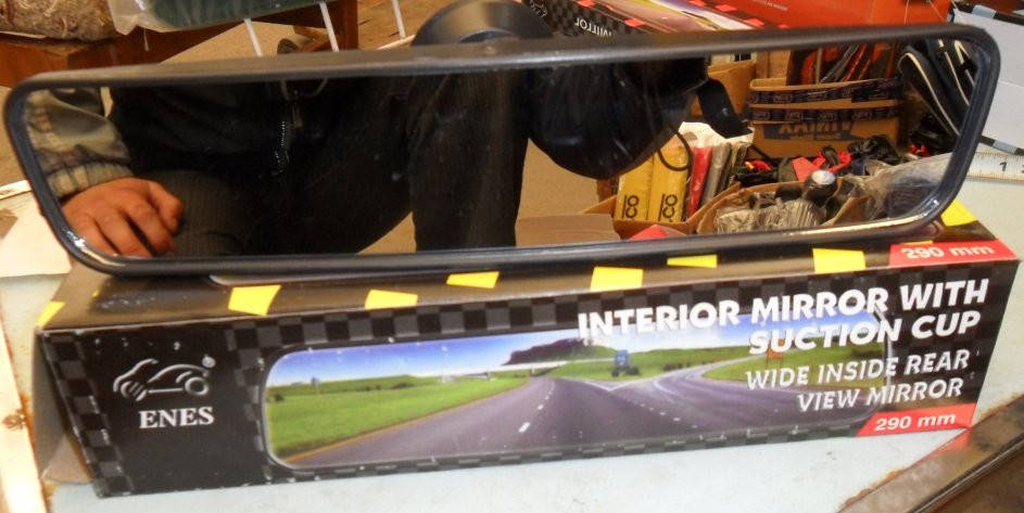 

Зеркало салона УНИВЕРСАЛЬНОЕ на присоске 290 мм