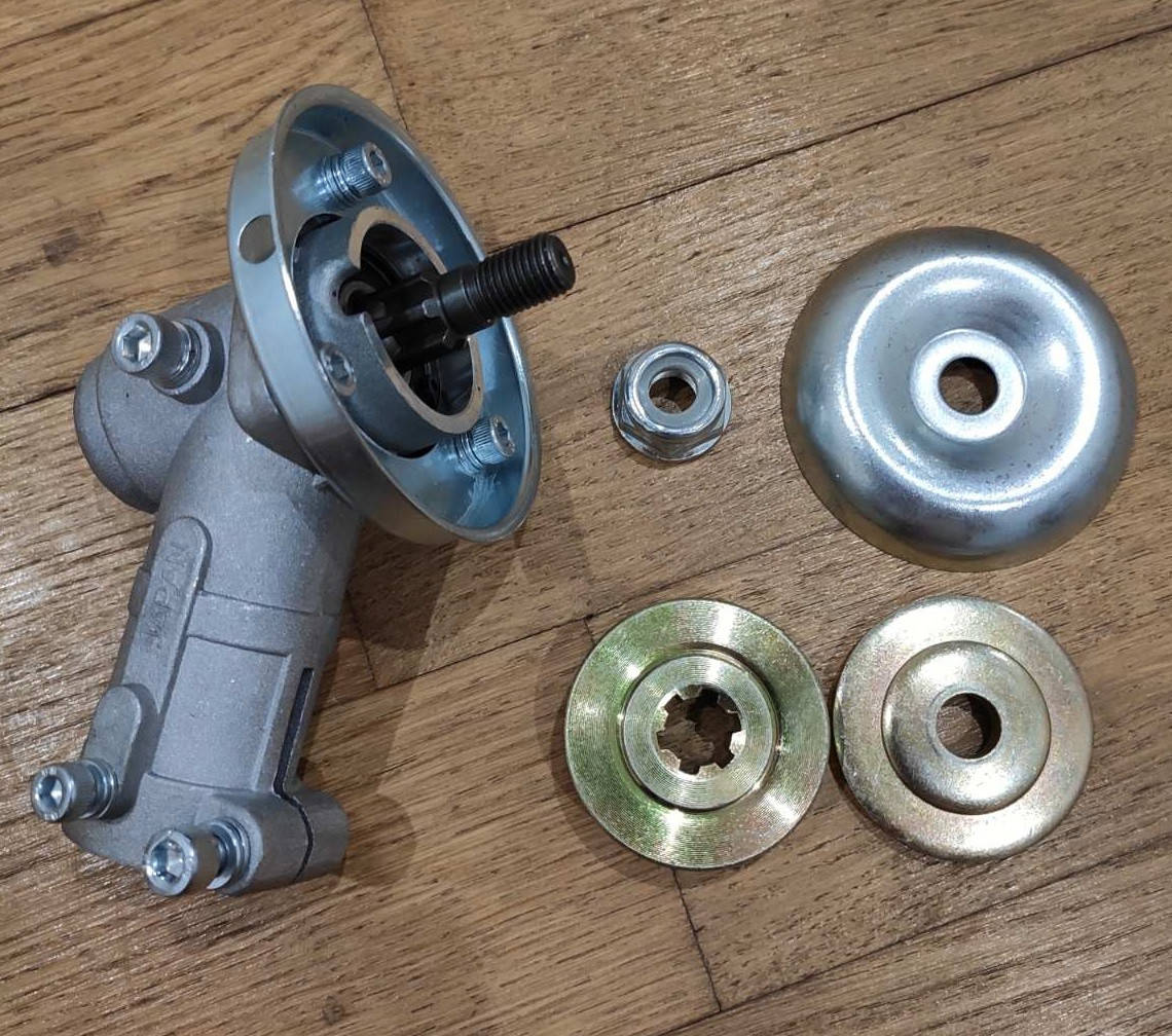 

Редуктор нижний 9 шлицов d=28 мм для бензокосы 43 куб/52 куб