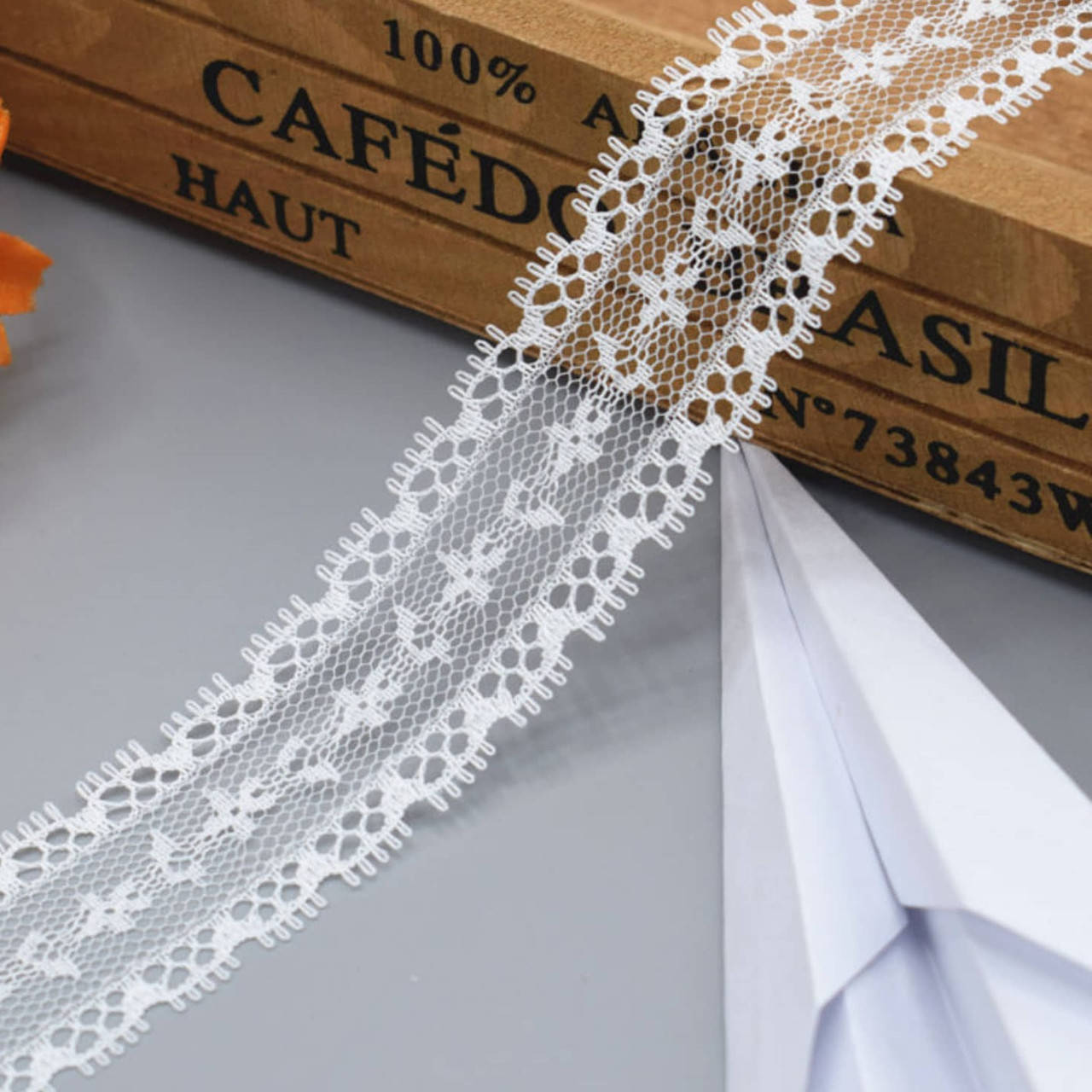 

Кружево белое ширина 2.7см, Белый