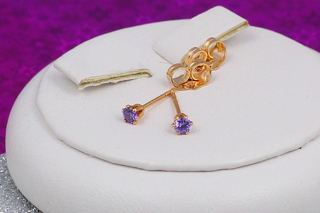 

Серьги гвоздики Xuping Jewelry фиолетовый камень 3 мм золотистые