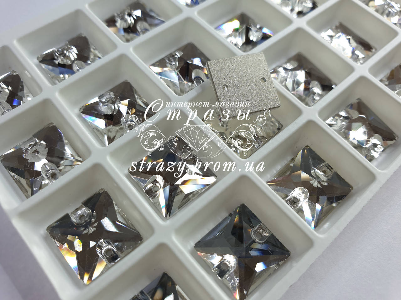 

Стразы Lux Квадрат 14мм. Crystal