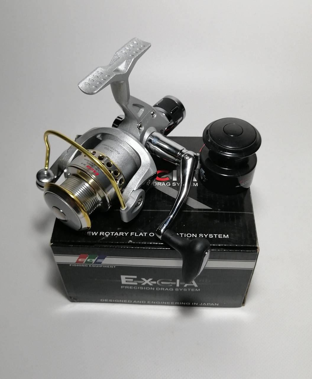 

Катушка безинерционная EOS Excia RD  4+1 bb