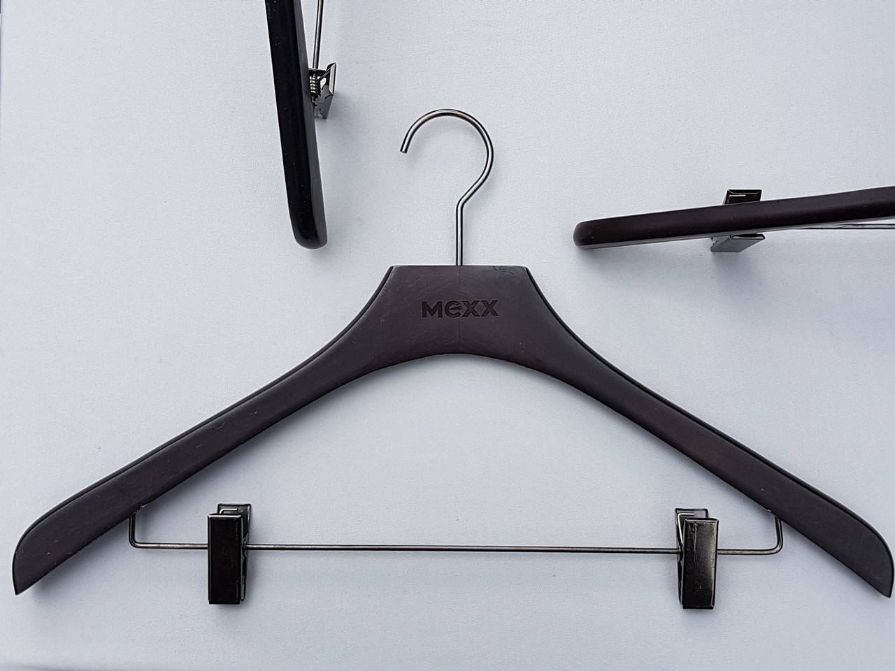 

Плечики длиной 46 см комиссионные деревянные костюмные Mexx черно-коричневые. Уцененные!