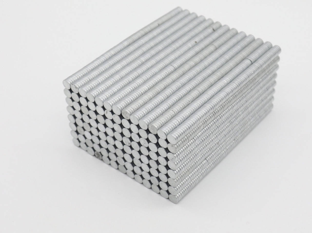 

Неодимовый магнит. 6х1,5мм., Серебро