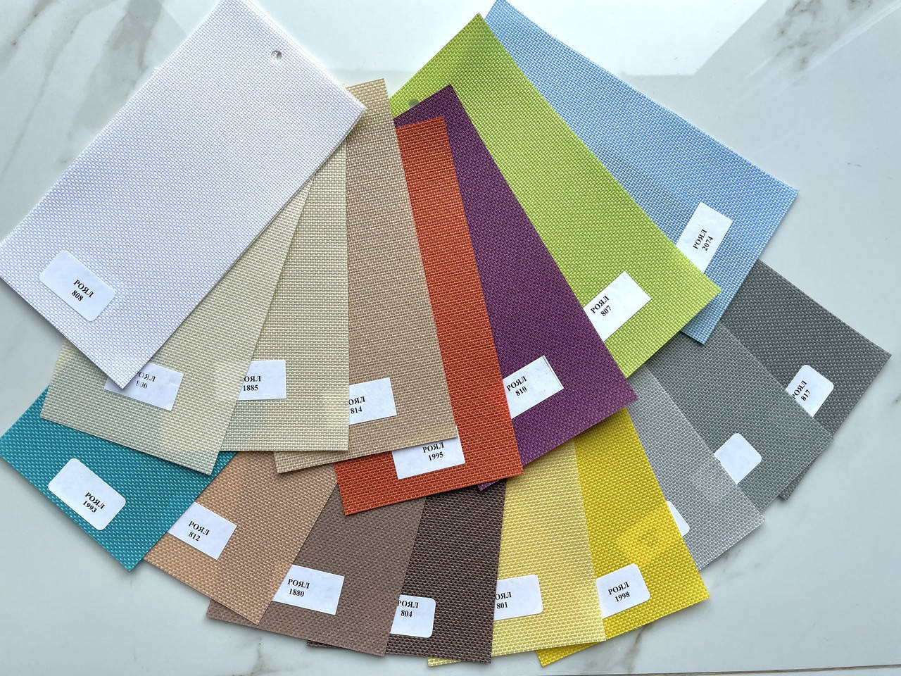 

Рулонные шторы Royal Роял