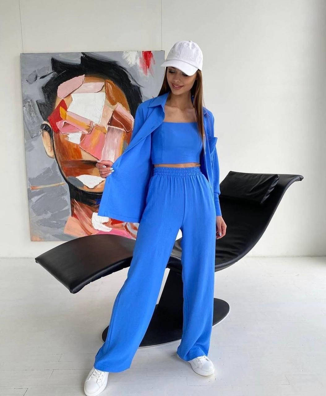 

Женский костюм тройка рубашка, штаны и топ цвет электрик SKL110-358967