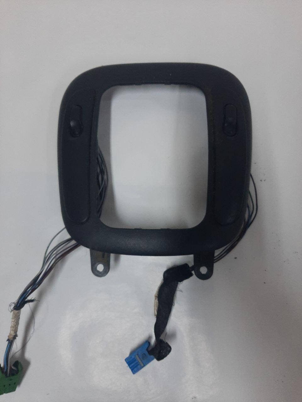 

90436072 Накладка блока управления стеклоподъемниками НА КУЛИСУ МКПП OPEL VECTRA B