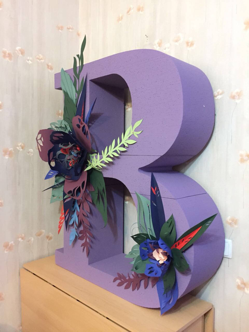 

Літери та цифри з пінопласту