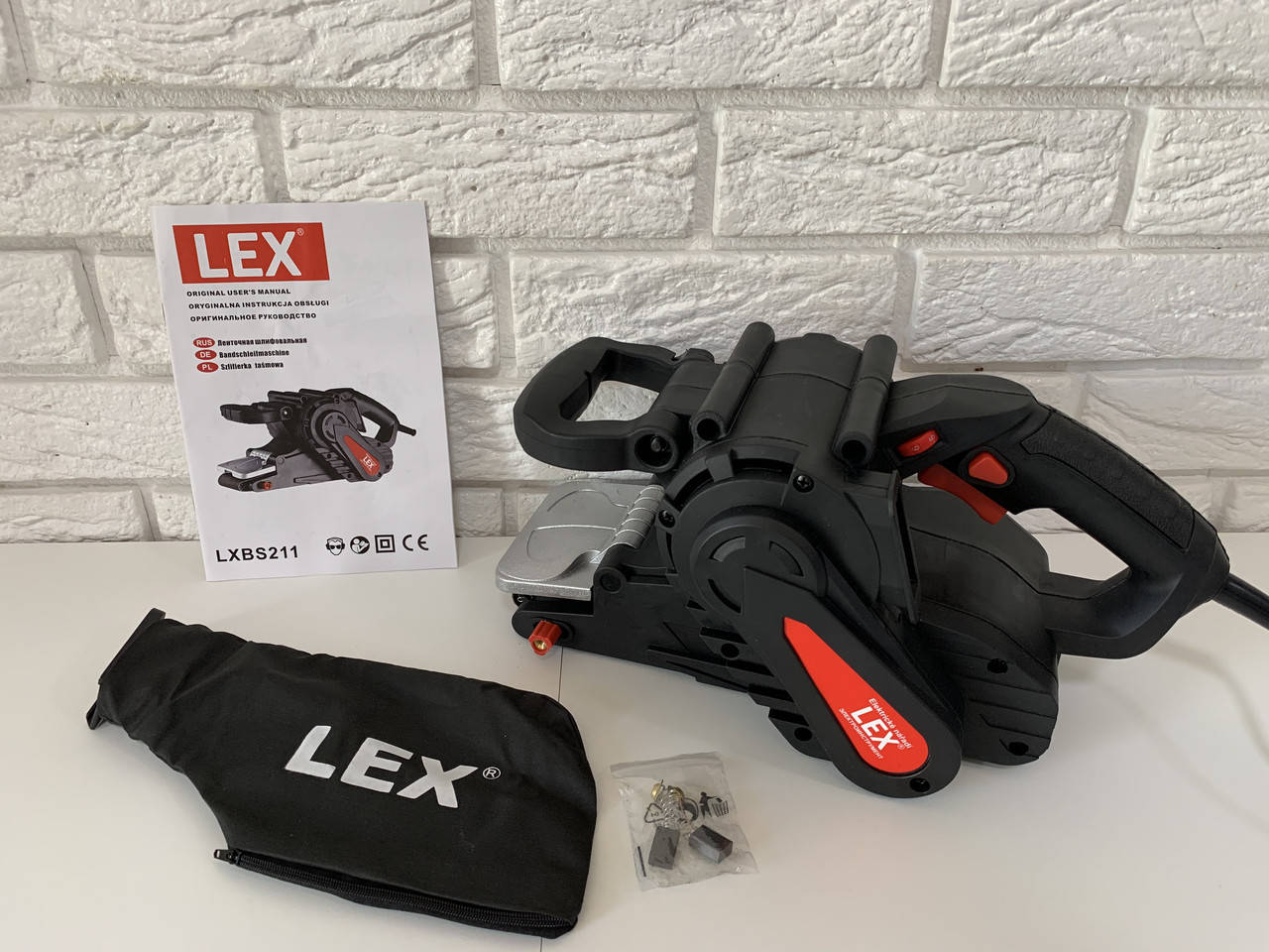 

Ленточная шлифмашина LEX BS211 ( 1200Вт )