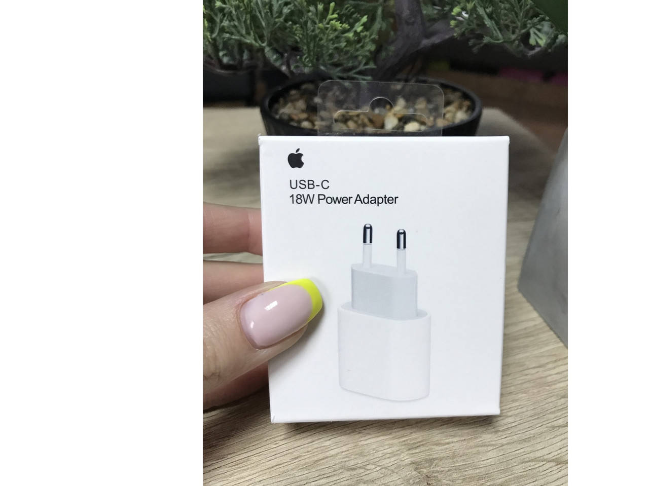 

Адаптер для быстрой зарядки Apple iPhone Power Adapter USB-C 18W, Белый