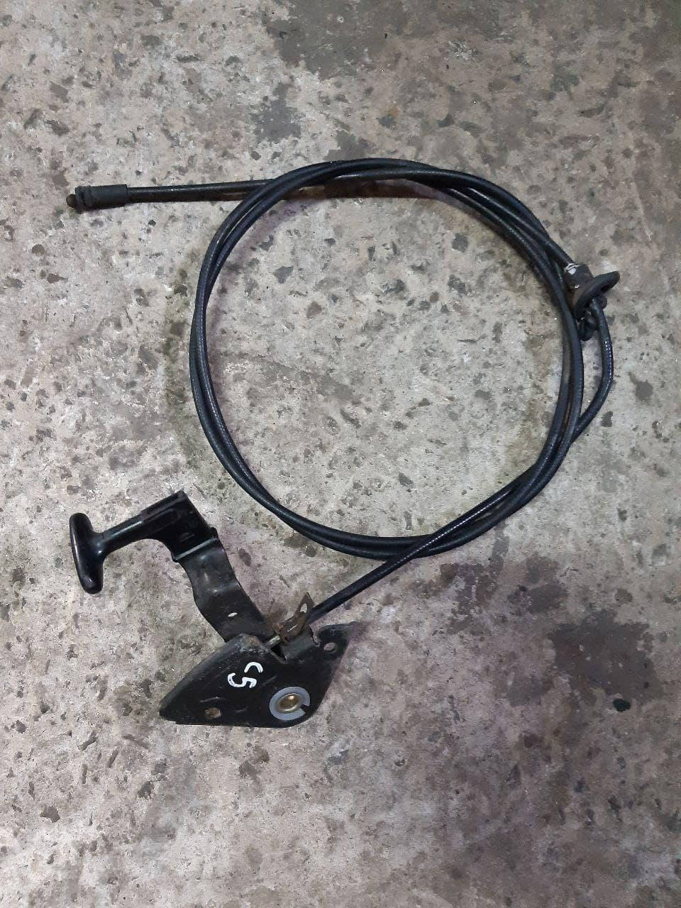 

Трос открывания капота Audi A6 C5 4B1823531