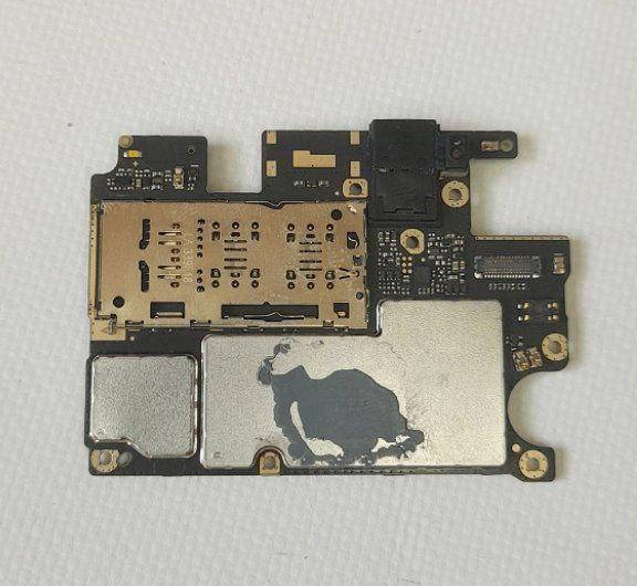 

Материнская плата Xiaomi Redmi 7A 2/16Gb оригинал не рабочая б.у