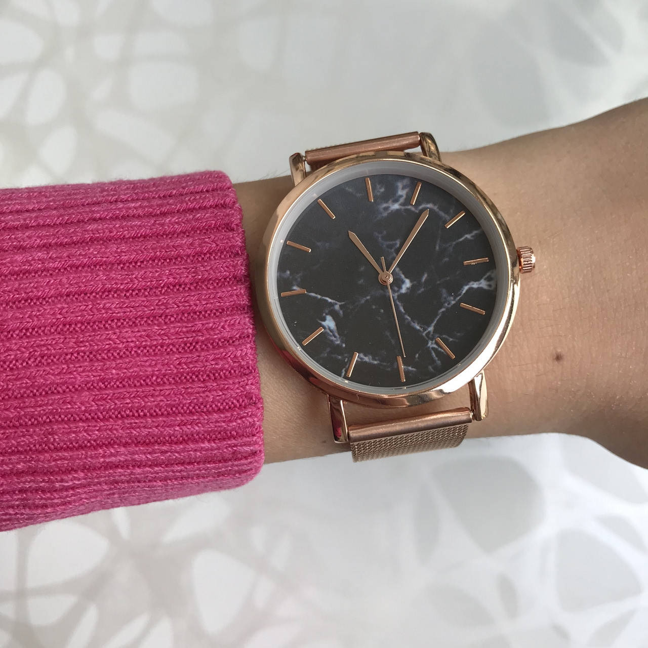 

Женские наручные часы металлические мраморные розовое золото