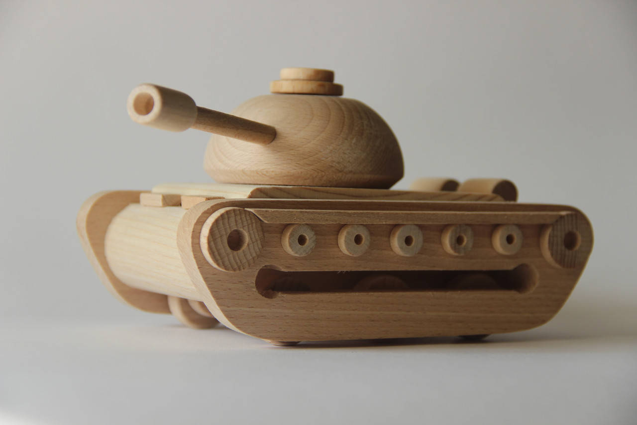 

Деревянная игрушка танк "Тешка"