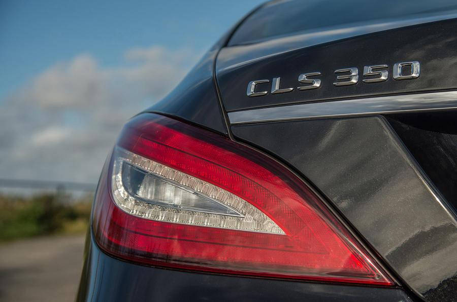 

Эмблема надпись багажника Mercedes CLS350