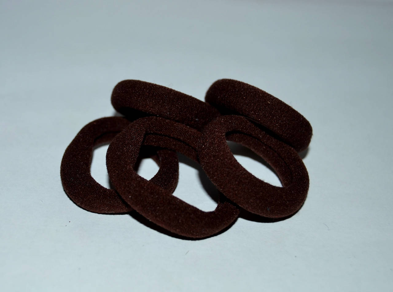 

Гумки для волосся Калуш 4см мікрофібра, колір- коричневий, 1шт