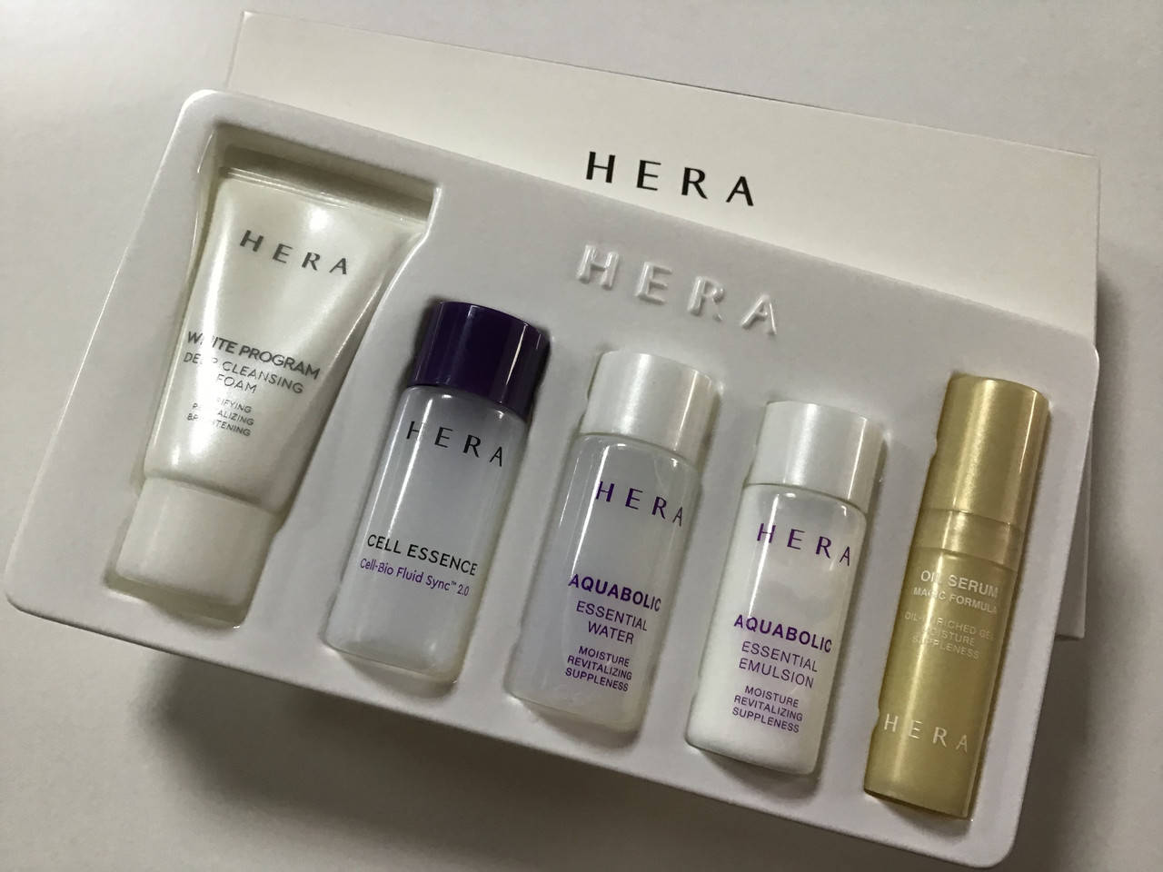 

HERA увлажняющая и питающая серия Cell-Bio Fluid Sync 2.0 (набор из 5 миниатюр)