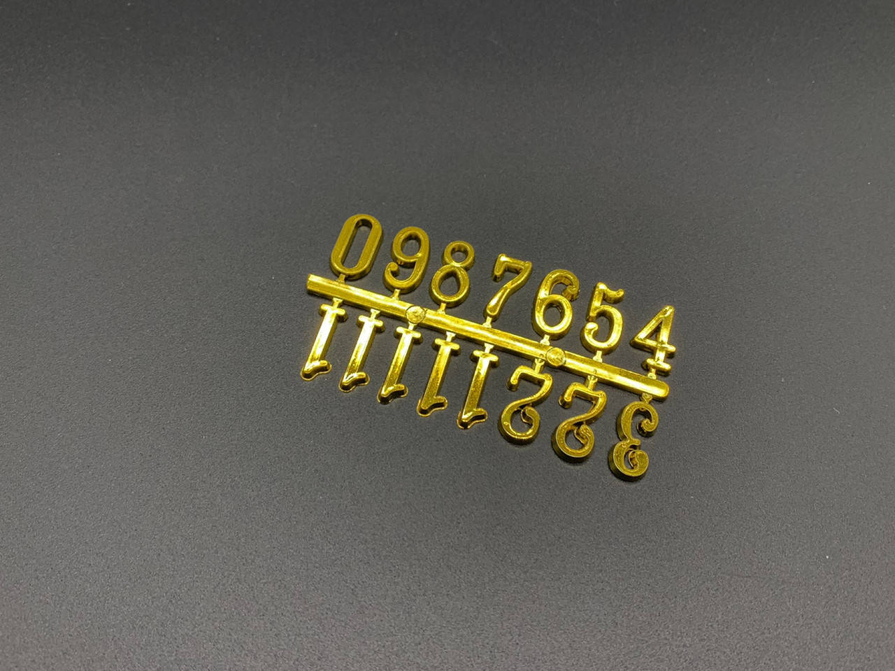 

Цифры для часов. Цвет "золото". 15мм
