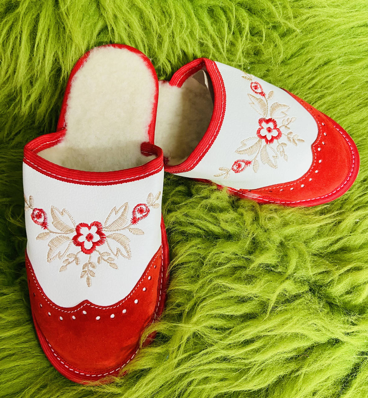 

Домашні жіночі капці з овечої шерсті и шкіри 41, Красный