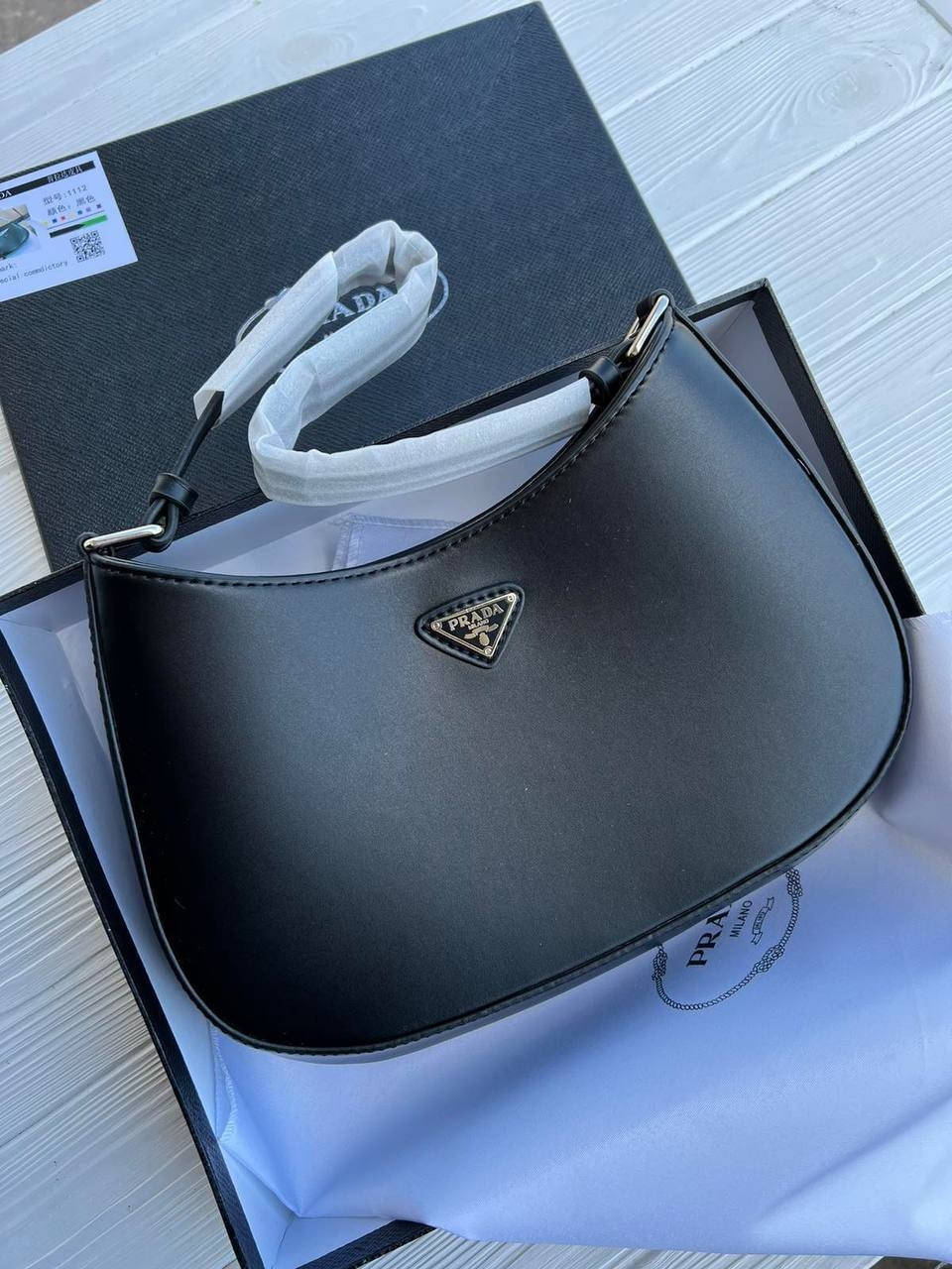

Женская Сумка Prada Cleo, кожа. Пыльник+коробка, Черный