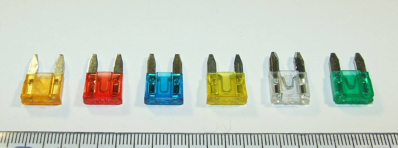 

FM002 10A MINI Красный Предохранитель автомобильный маленького мини размера ножевые автопредохранитель FUSE